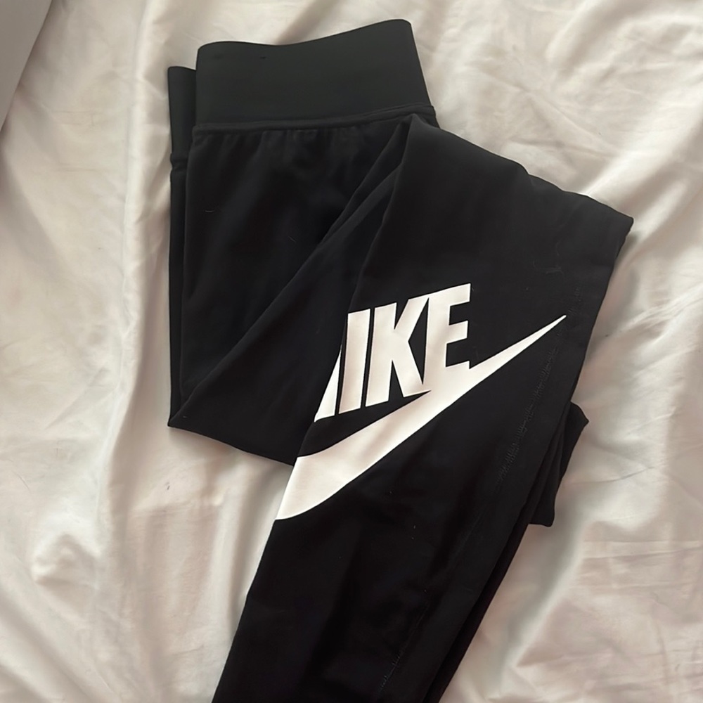 Nike Women’s Black Leggings